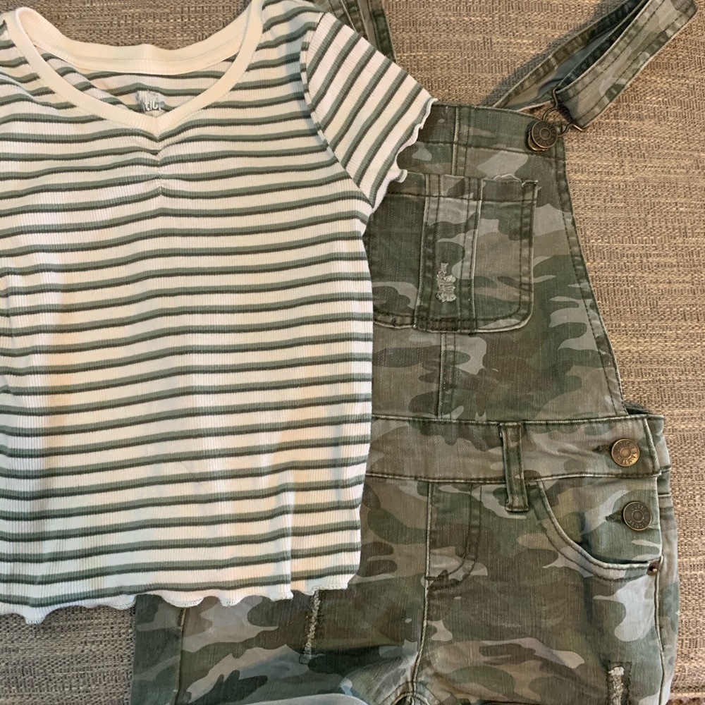 Justice outfit